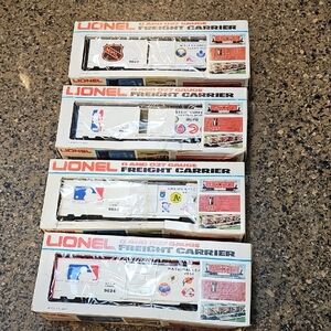 Lionel Freight Carrier Toy Train Set - White and Red